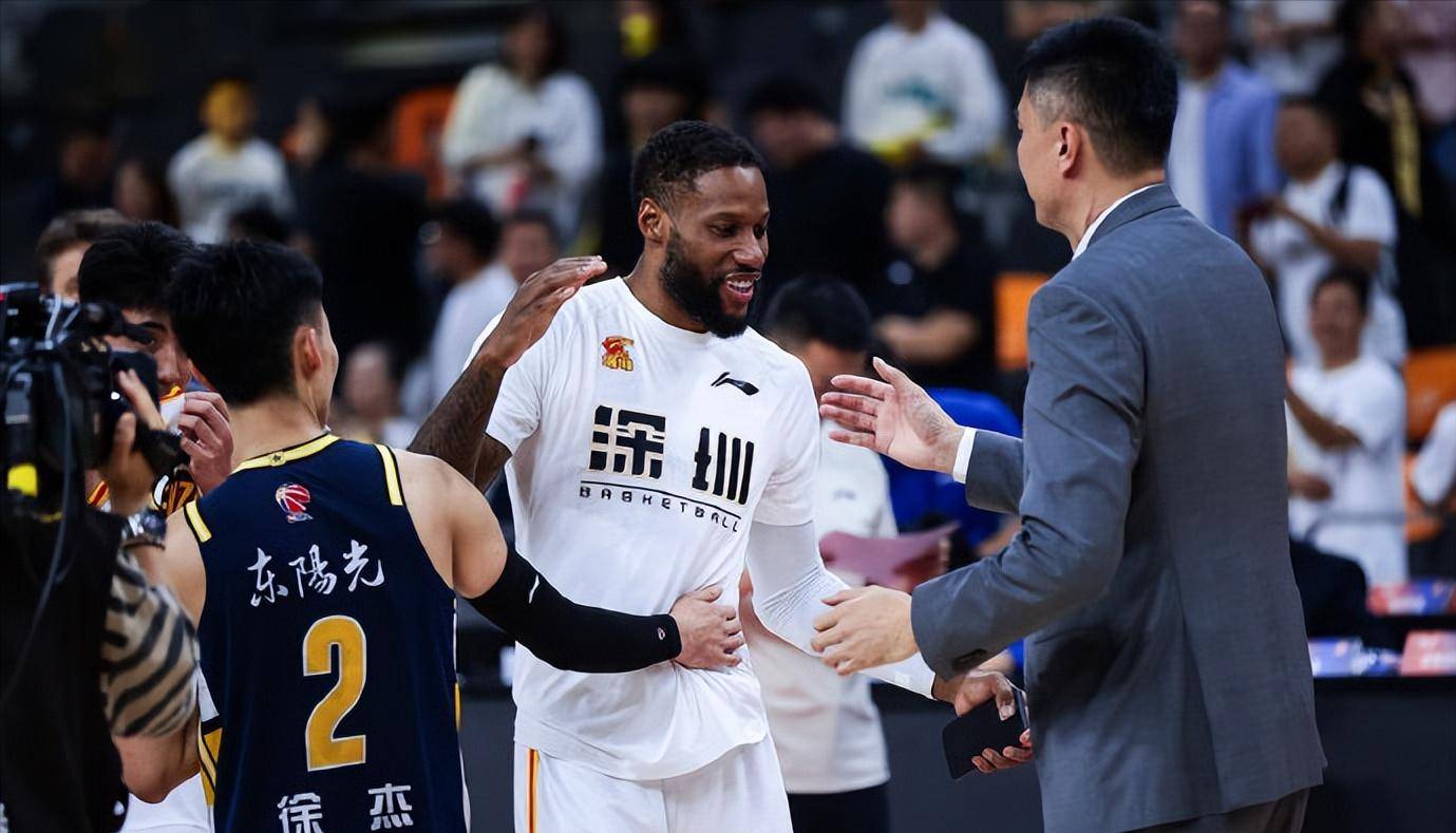 开云体育入口-关于国际比赛日欧篮联传出新动向;广东宏远伤情更新;管理层表态——引发热议;训练强度明显提升的信息